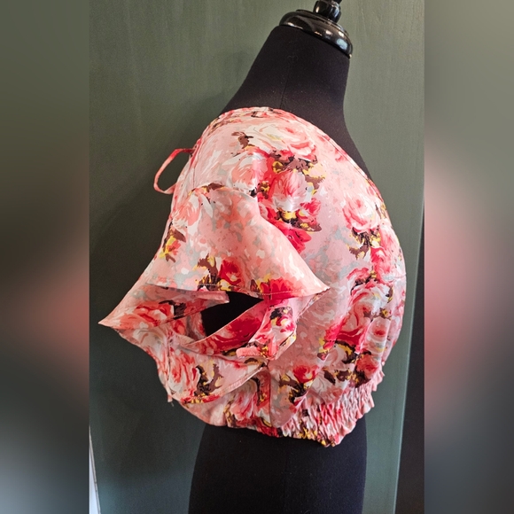 Boohoo Floral Top - Picture 2 of 7